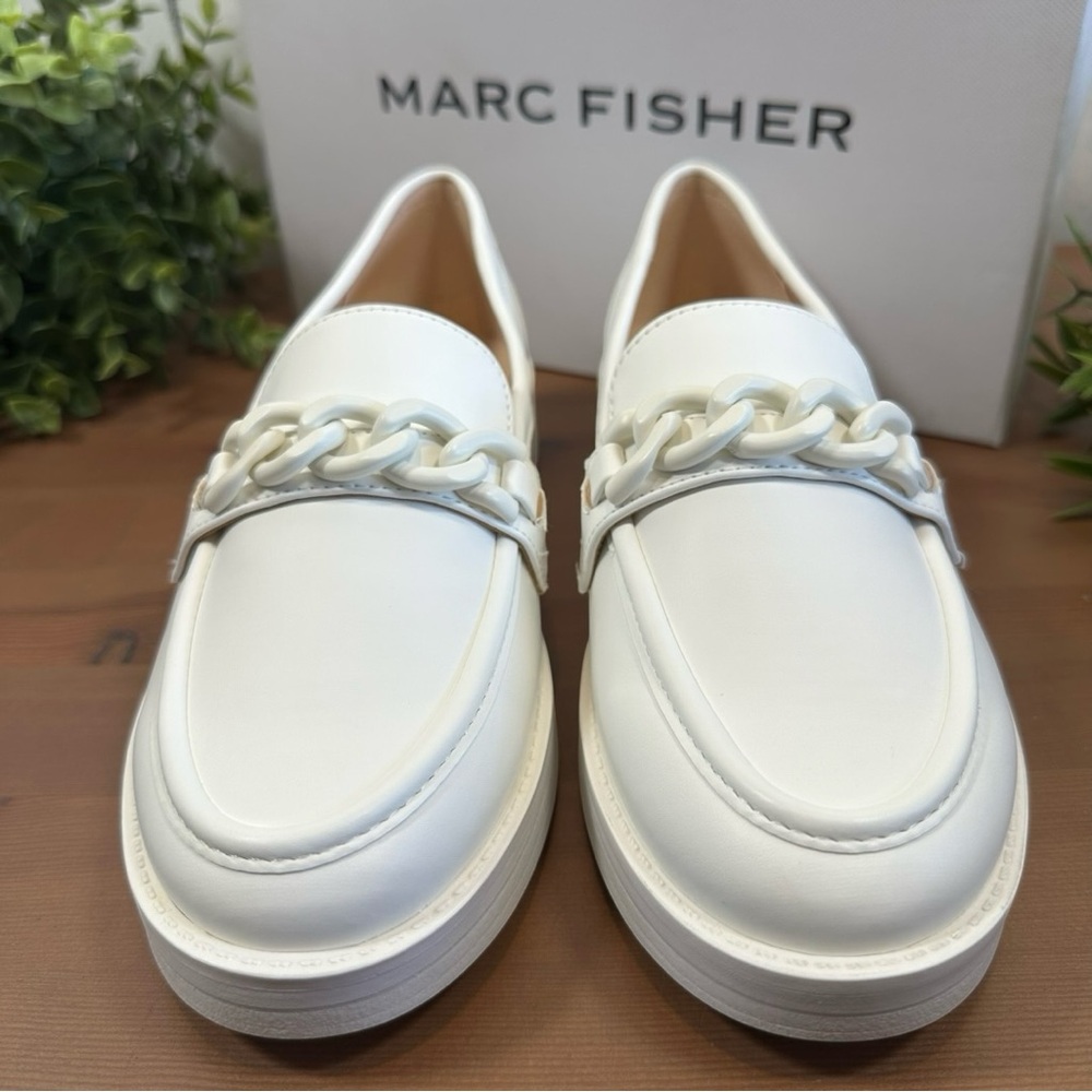 Marc Fisher Babbea Loafers | White Penny Chain Slip-On | Size 9.5 NEW